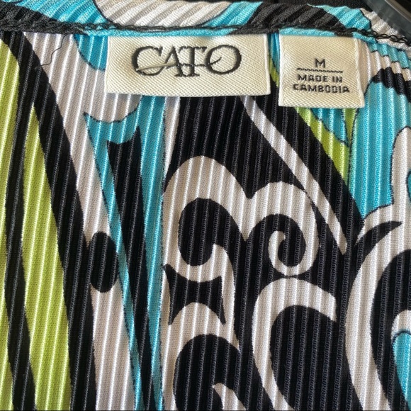 Cato Pleated Tie Back Geometric Blouse - Picture 3 of 6